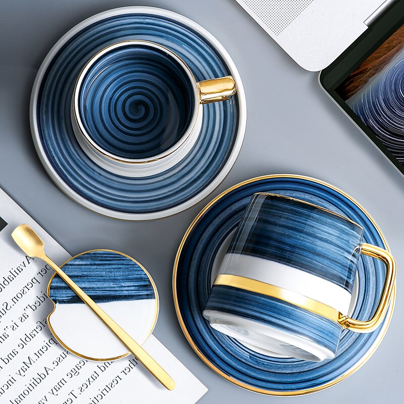 Luxury Porcelain Coffee Cup European Modern Bone China High Tea Cups Luxury Porcelain Coffee Cup European Modern Bone China High Tea Cups Set with Handle Cover Juego De Cafe Home Container LL50CC healthandwealthcoffee